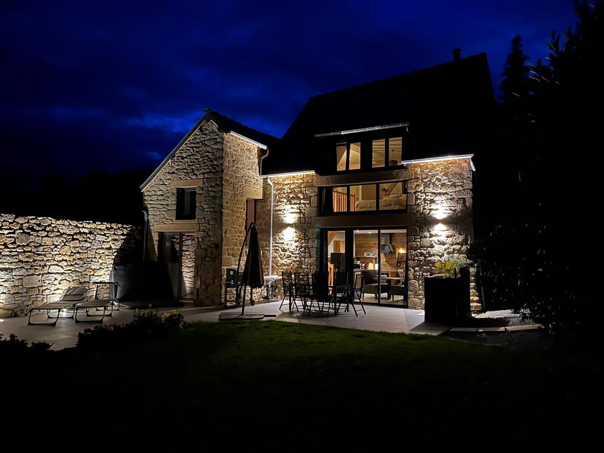 Maison D'Hote Avec Sauna Et Jacuzzi A La Campagne Les Portes du Coglais Eksteriør bilde